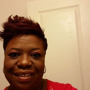 Meet your Posher, Deborah